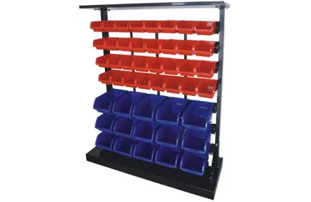 Peentarvikute stend 32 väikse + 15 suure karbiga