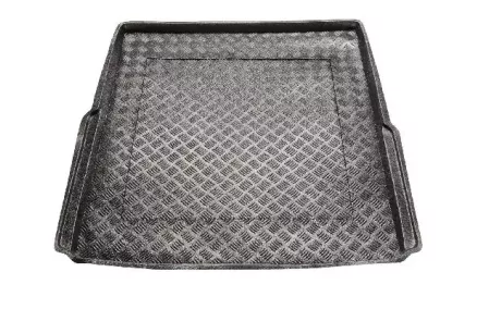 PAGASIMATT VW PASSAT B8 VARIANT / STATION WAGON STANDARDSE VARUREHVIGA (TÄISMÕÕDUS REHV), ALATES 2014, MUST